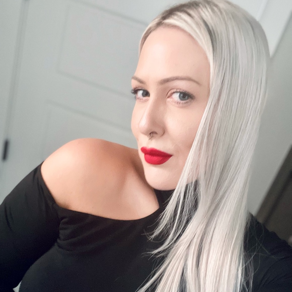 Meet your Posher, Melanie